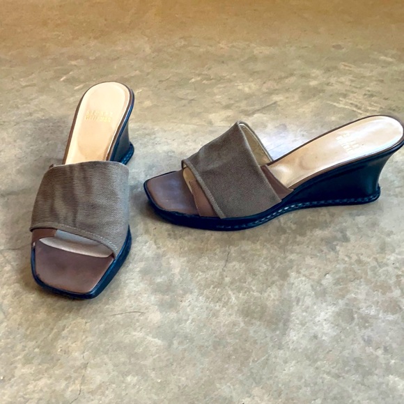 Stuart Weitzman Slides
